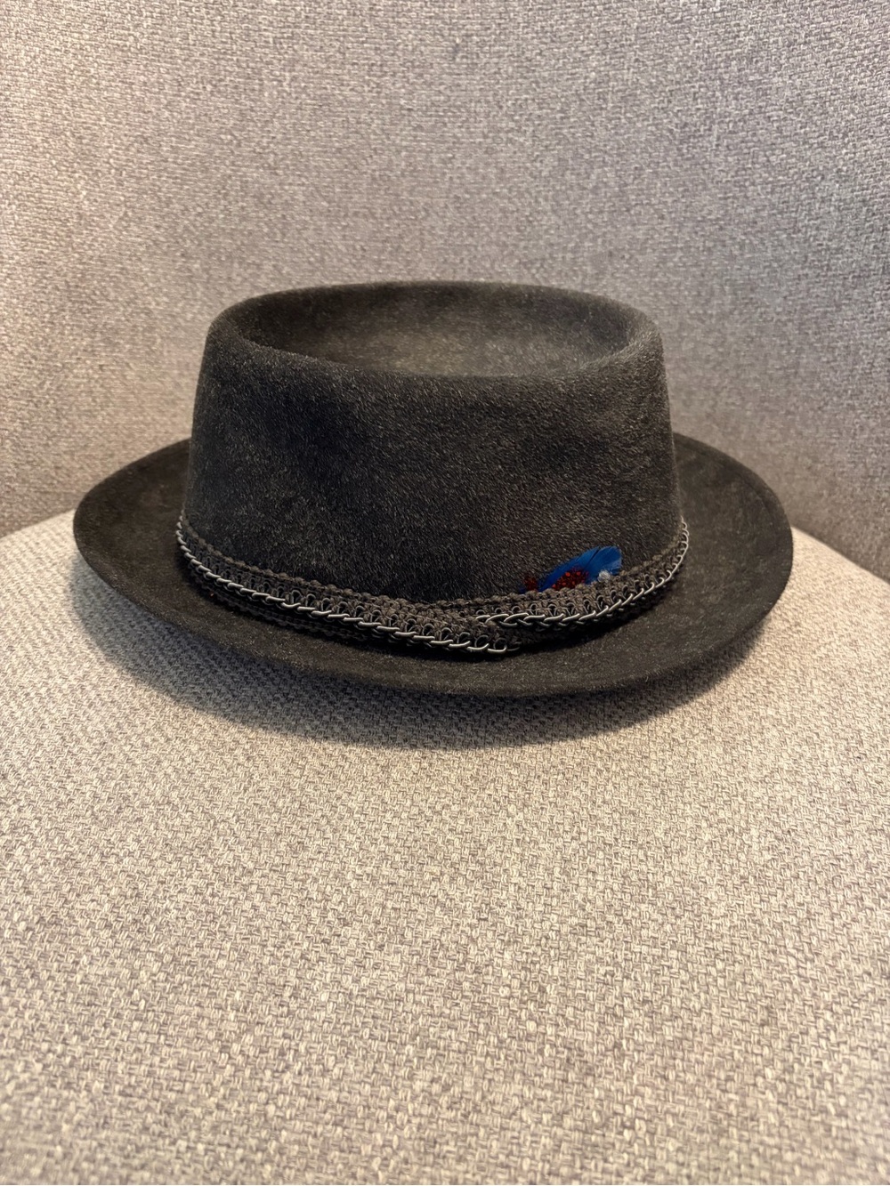 JOHN’S- size 7 vintage felt fedora or pork pie style hat